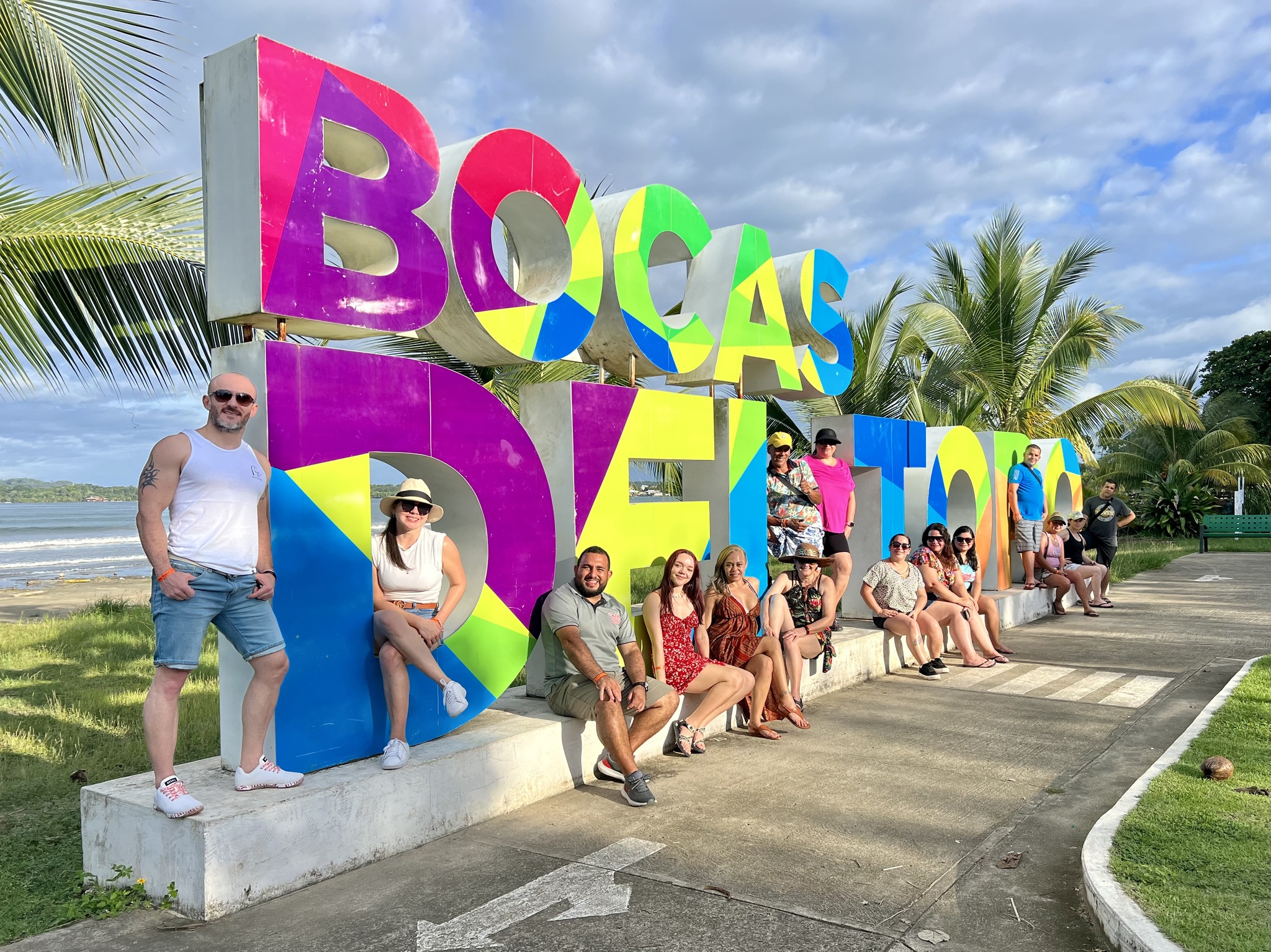 Bocas del Toro Plus Sitios Ticos