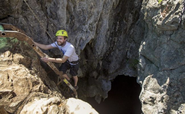 Bajando a la Caverna